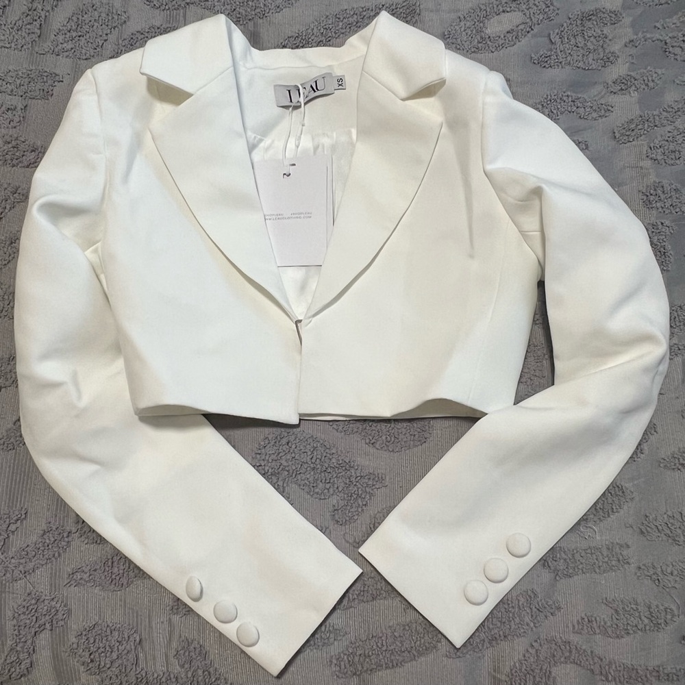 NWOT LEAU Saka Cropped White Blazer Jacket Suit XS